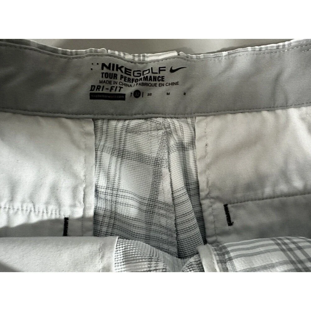 NIKE GOLF shorts 32 Medium DRI FIT Grey Gray white PLAID CHECK SWOOSH Pockets